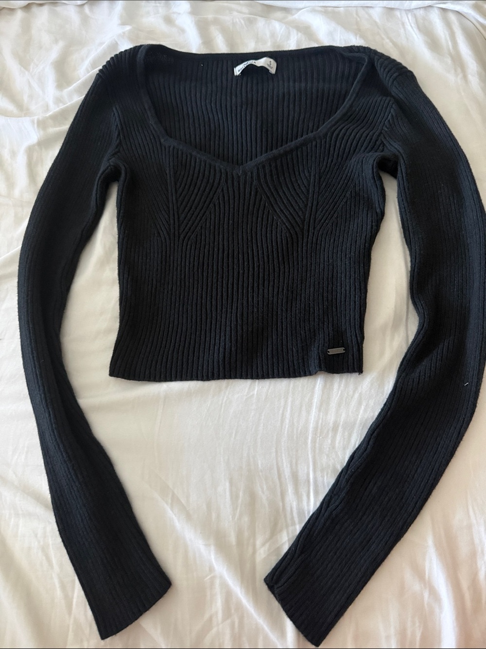 Black Ribbed V-Neck Cropped Sweater/ shirt